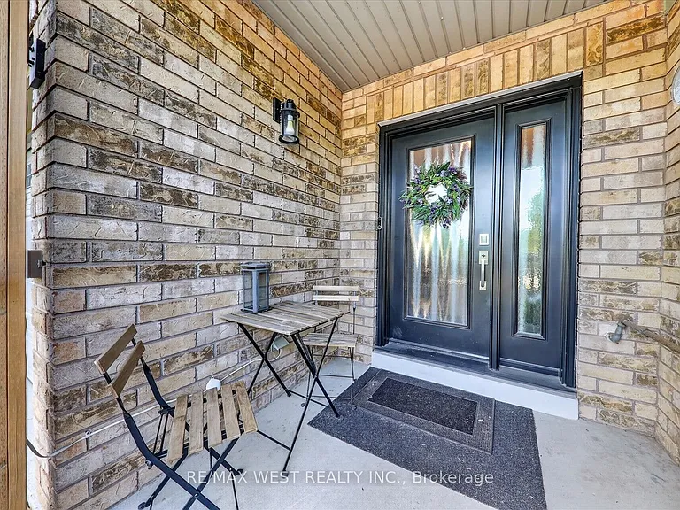 138 Gristone Cres — Photo 5