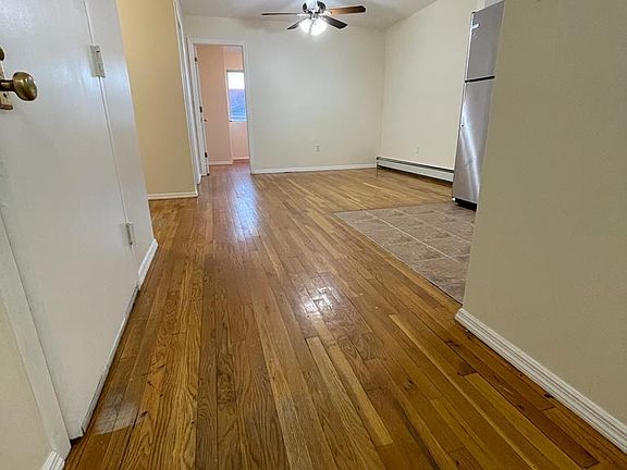 5th image of 848 E 221st St #2