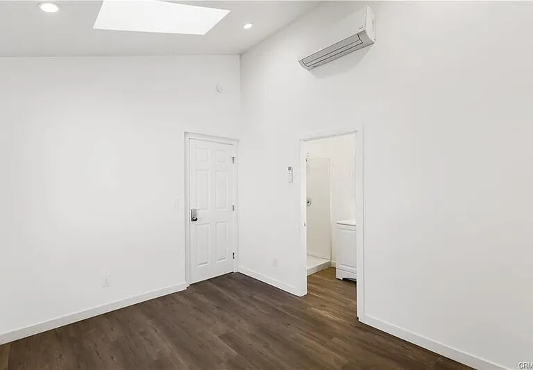 552 N Cambridge St — Photo 8