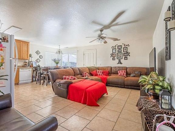 2nd image of 2524 6th St #2524
