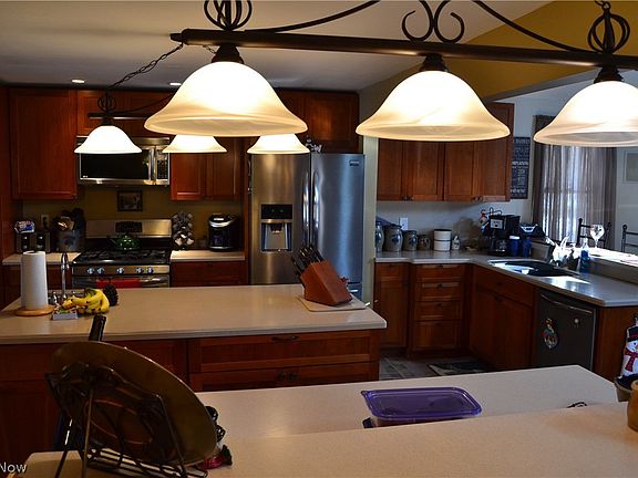 5th image of 171 Dartmouth Dr
