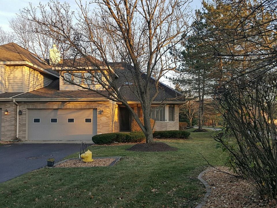 1st image of 223 Cove Dr