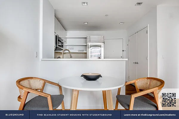 Rented by The Blueground | media 25