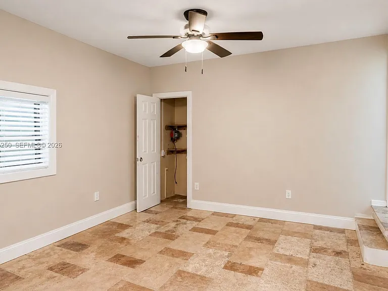 3208 Beacon St — Photo 12