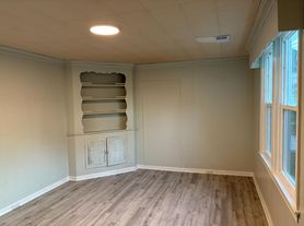 225 Poplar St