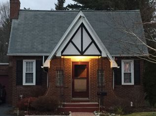 45 Crescent Dr, Albany, NY 12208