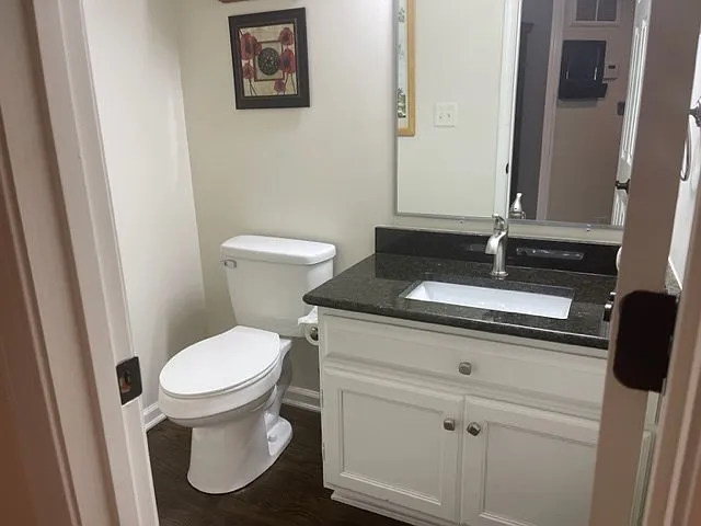 2 bed, 1311 sqft, $1,800 — Photo 2