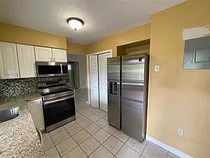 3 bed, 2.0 bath, $2,900 — Photo 2