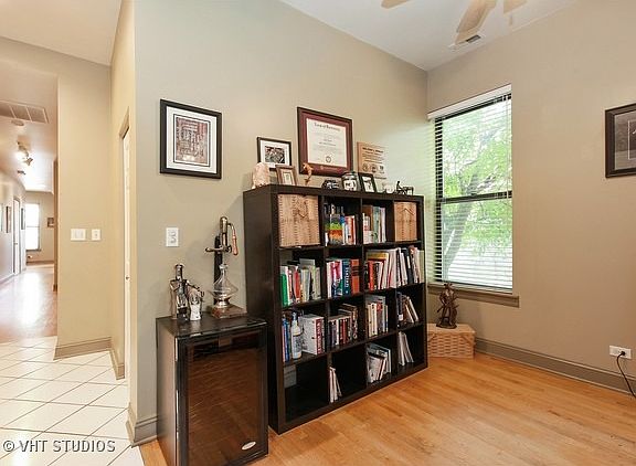 5th image of 4869 N Kenmore Ave APT 2N