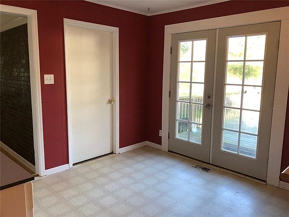 5th image of 610 2nd St