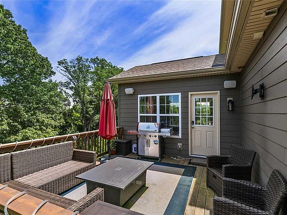 5th image of 15341 Squires Way Dr