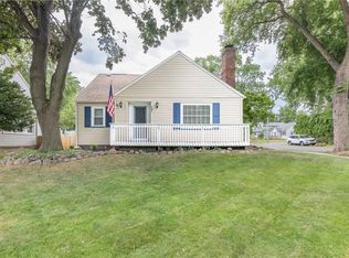 131 Oaklawn Dr, Rochester, NY 14617