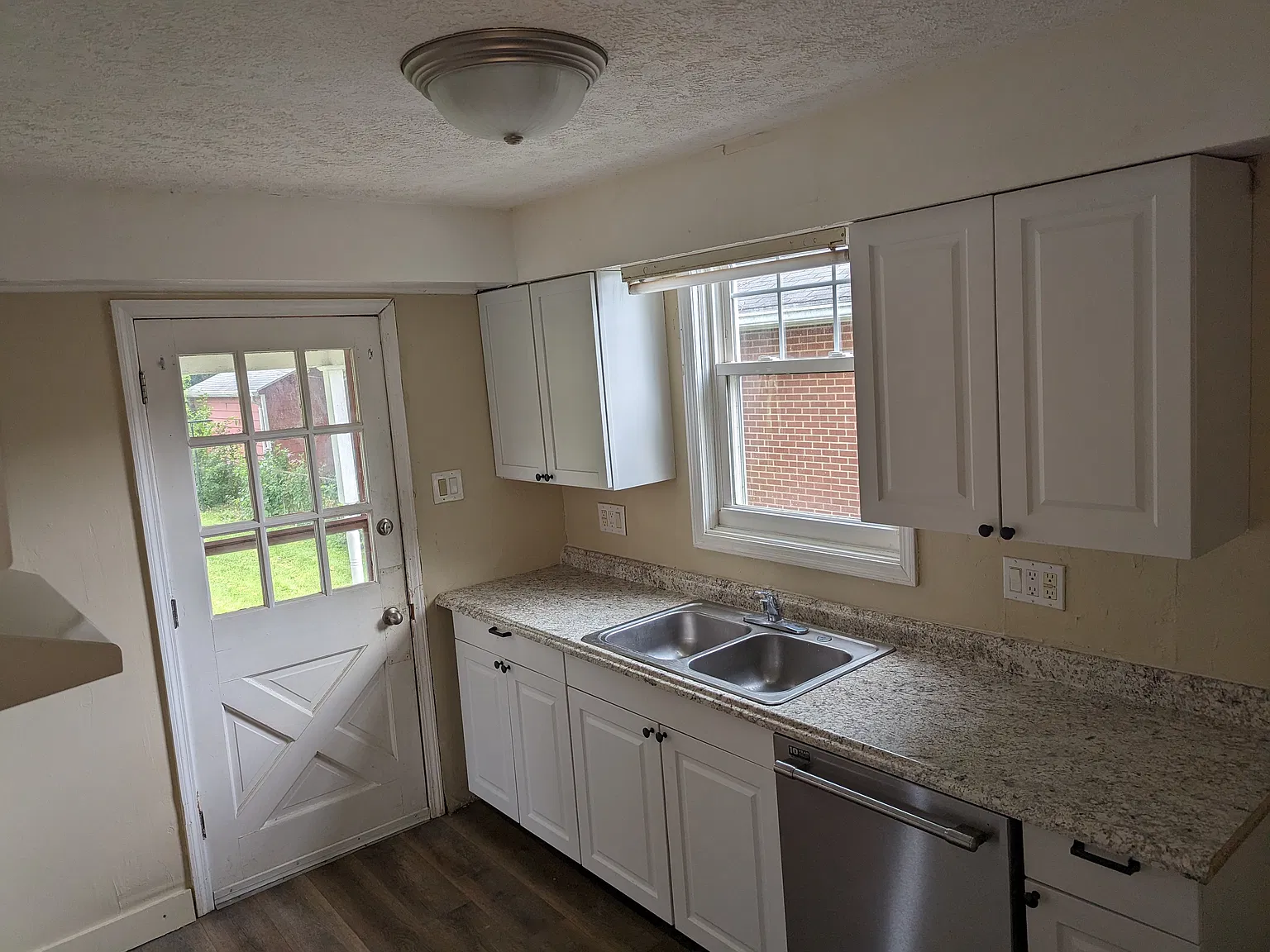 2 bed, 980 sqft, $1,250 — Photo 4