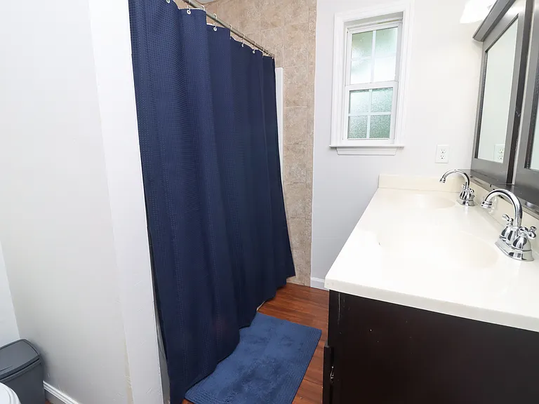 1904 Karen Ln — Photo 11