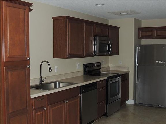 3rd image of 5128 SE 103rd Ln Unit 6