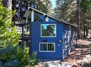 30904 Live Oak Dr, Running Springs, CA 92382