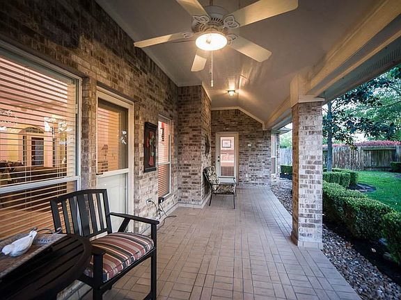 3rd image of 11419 Bottlebrush Ln