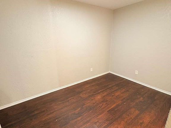 2nd image of 9821 Walnut St #304