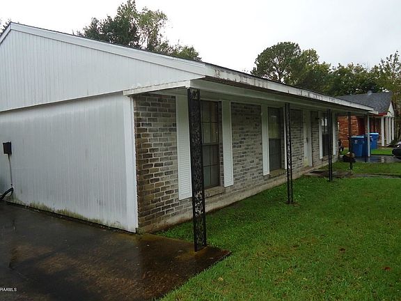 2nd image of 209 Strasbourg Dr