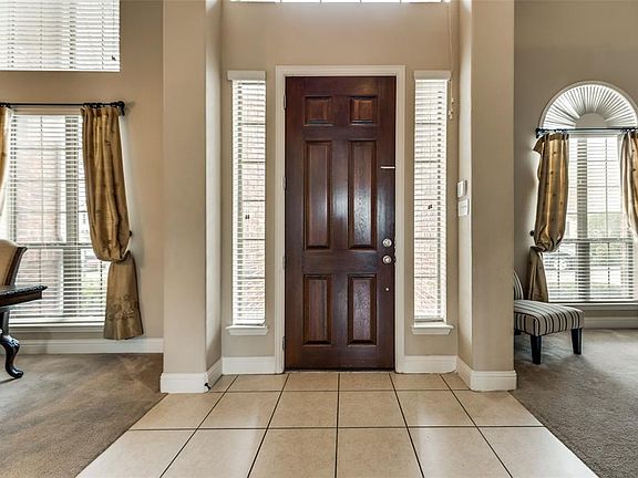 3rd image of 5935 Crescent Ln