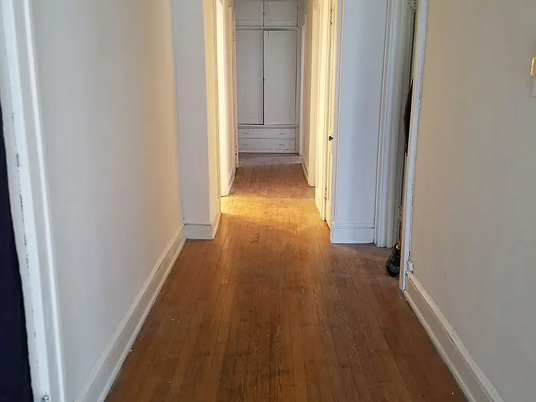 2528 N Maryland Ave — Photo 24