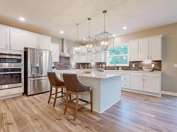 7228 Auburn Ln, Inver Grove Heights, MN 55077