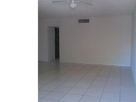 3rd image of 2506 Pierce St APT 2A