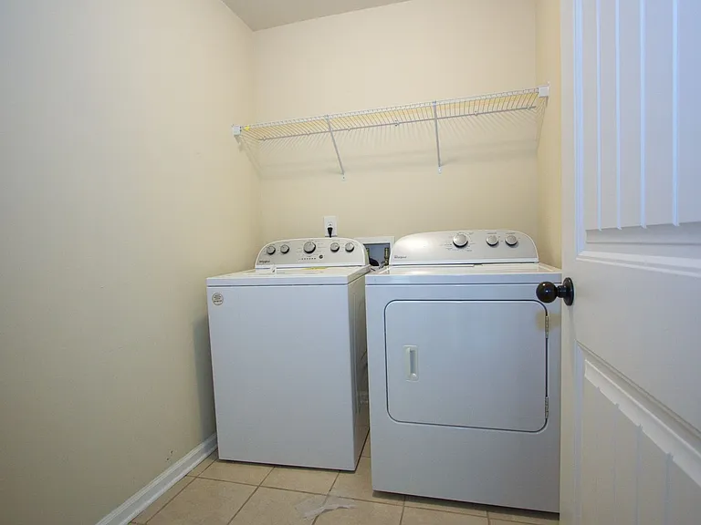 793 Kaitlyn Dr — Photo 37