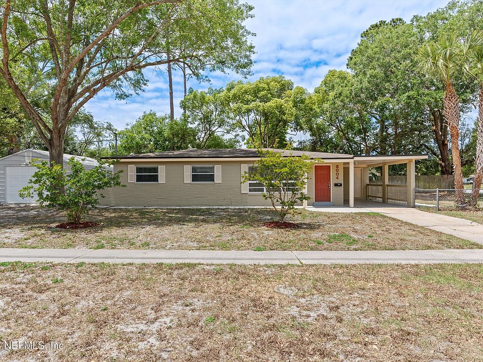 1st image of 3004 BEACHWOOD Boulevard