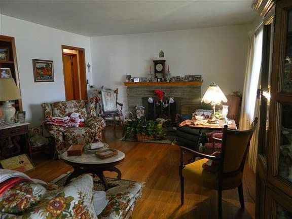 2nd image of 202 Greever Ave