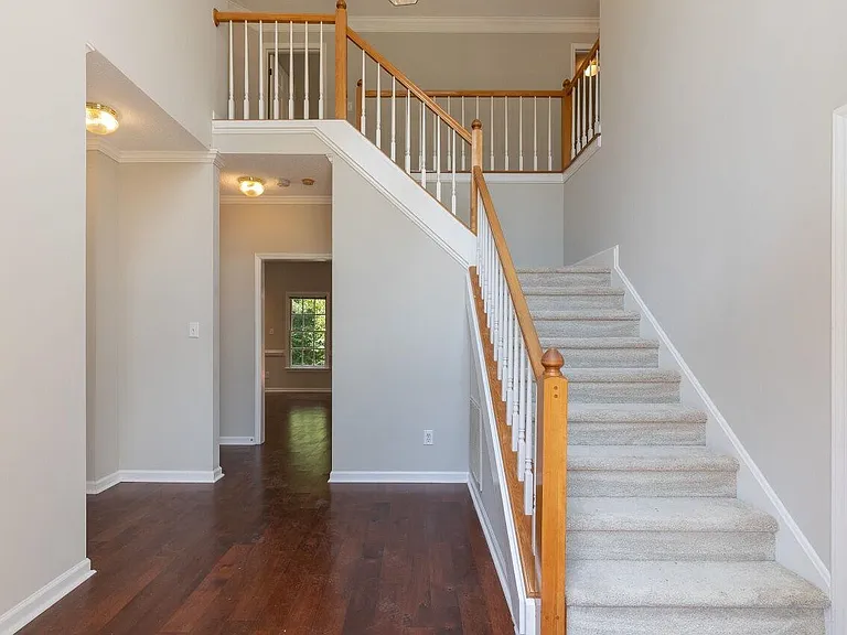 219 Covington Square Dr — Photo 6