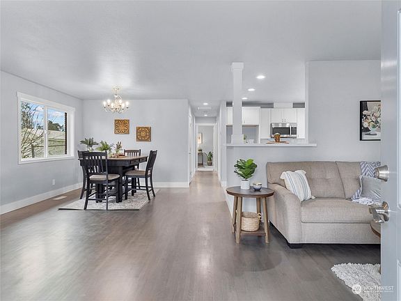 3rd image of 9918 116th Street SW