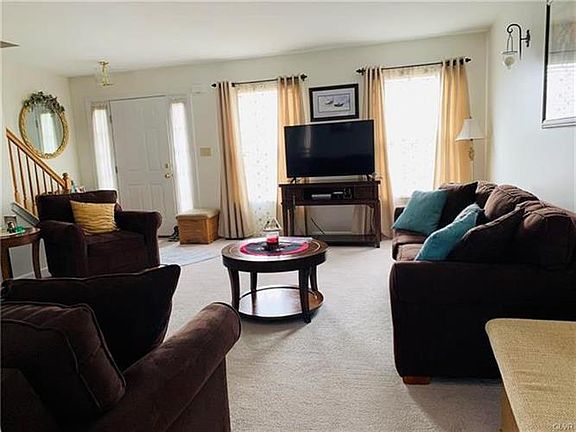 5th image of 711 Bach Ct