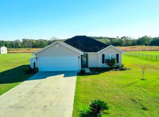 5714 Meadow Wood Dr, Blackshear, GA 31516