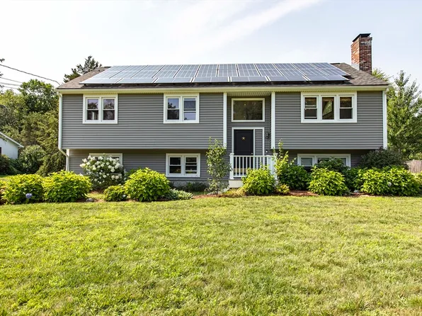 62 Harrington Rd, Framingham, MA 01701