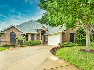 3810 Sounder Dr, Arlington, TX 76001