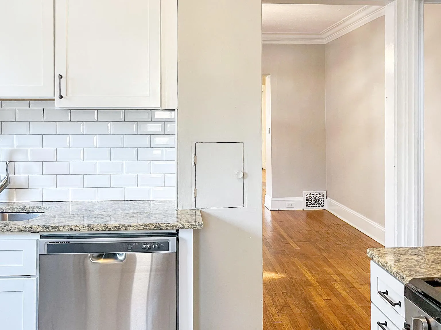 2626 Hampshire Rd — Photo 3