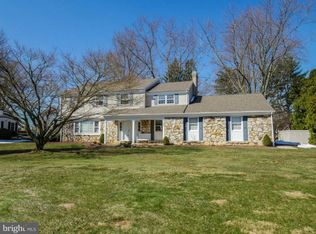 196 Wooden Bridge Rd, Holland, PA 18966