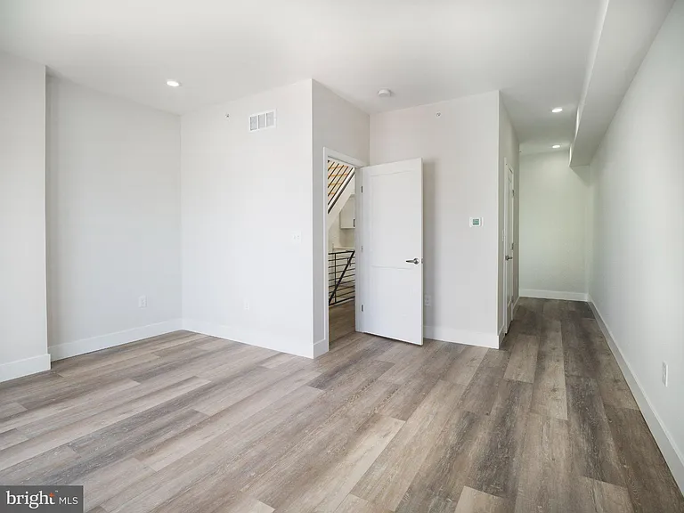 303 Fountain St — Photo 25