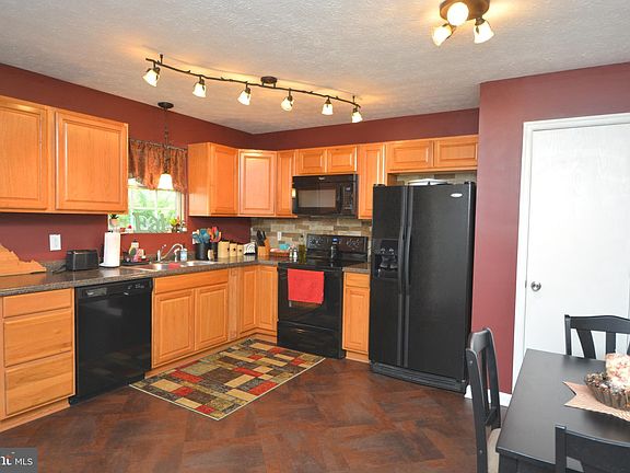 4th image of 222 Carroll Dr