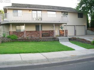 910 E Newport Ave, Hermiston, OR 97838