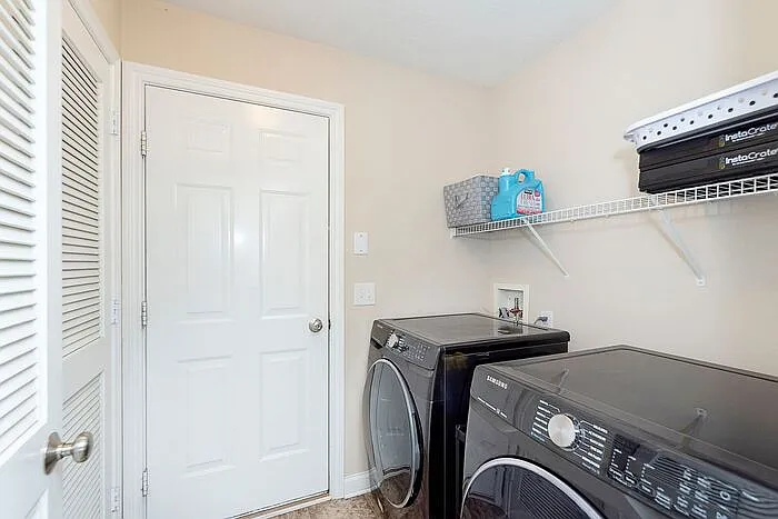 12940 Grenville St — Photo 25