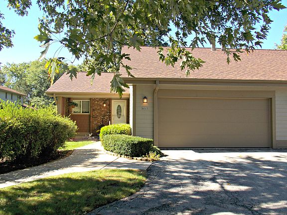 2nd image of 4969 S Imperial Cir #4969