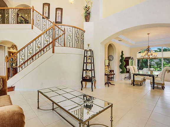 3rd image of 10276 Oak Meadow Ln