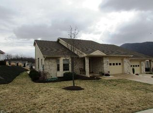 153 Daniel Ct, Strasburg, VA