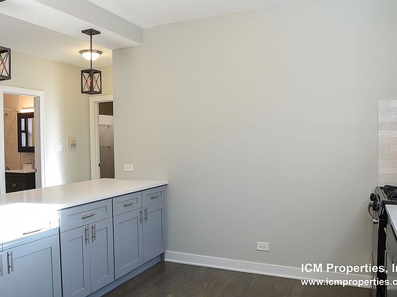 3rd image of 3925.5 N Keeler Ave #1E