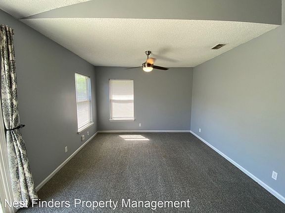5th image of 2237 Dumfries Cir E