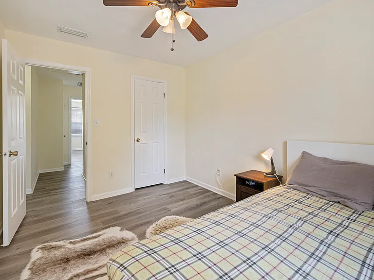 5632 Campus Dr — Photo 18