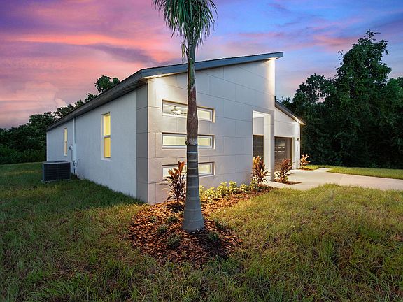 5th image of 331 Royal Palm Cir