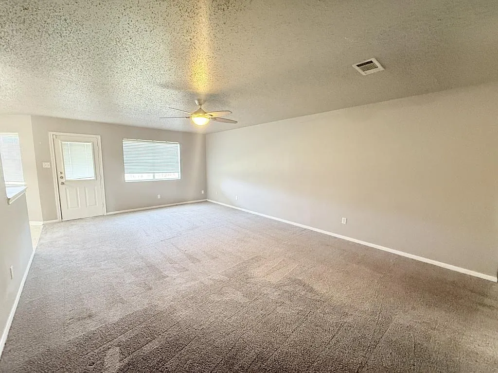 4115 Mustang Dr. — Photo 4